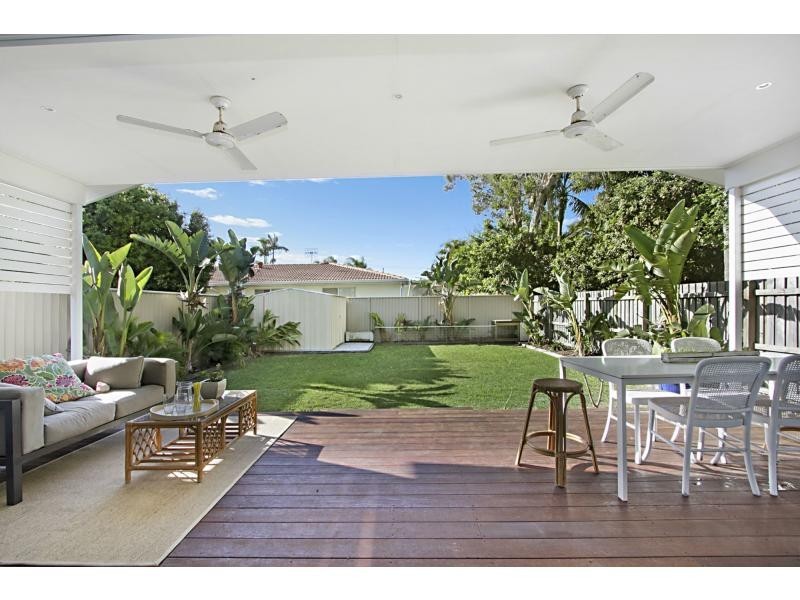 23 Twenty Seventh Avenue, Palm Beach QLD 4221