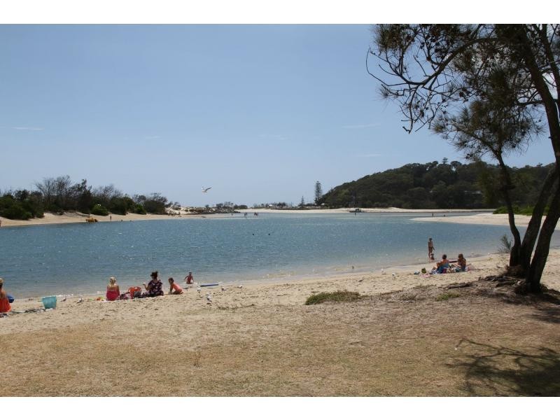 27 Thrower Drive, Currumbin QLD 4223