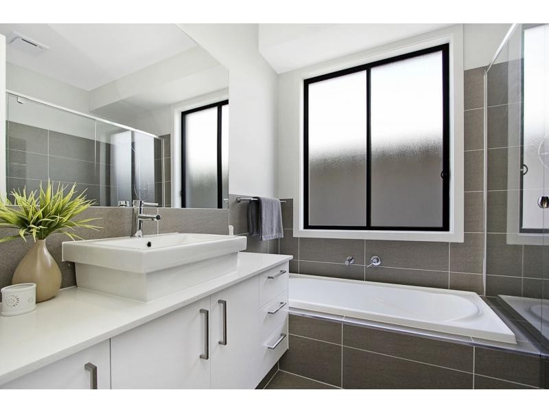 2 Mallawa Drive, Palm Beach QLD 4221