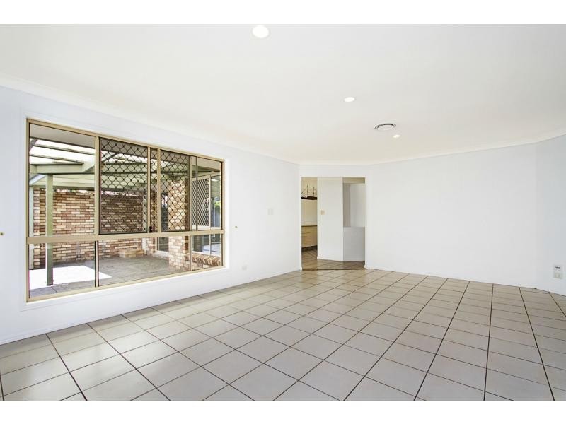 12 Bushlark Street, Varsity Lakes QLD 4227