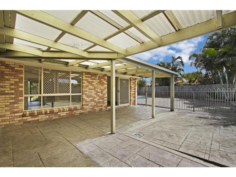 12 Bushlark Street, Varsity Lakes QLD 4227