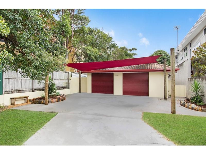 2/107 Dolphin Avenue, Mermaid Beach QLD 4218