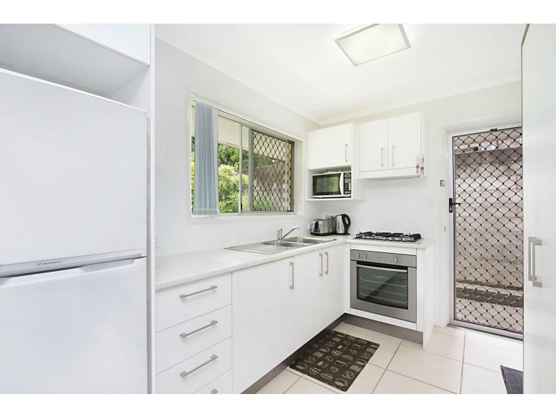 2/107 Dolphin Avenue, Mermaid Beach QLD 4218