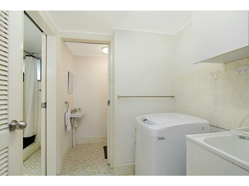2/158 The Esplanade, Burleigh Heads QLD 4220