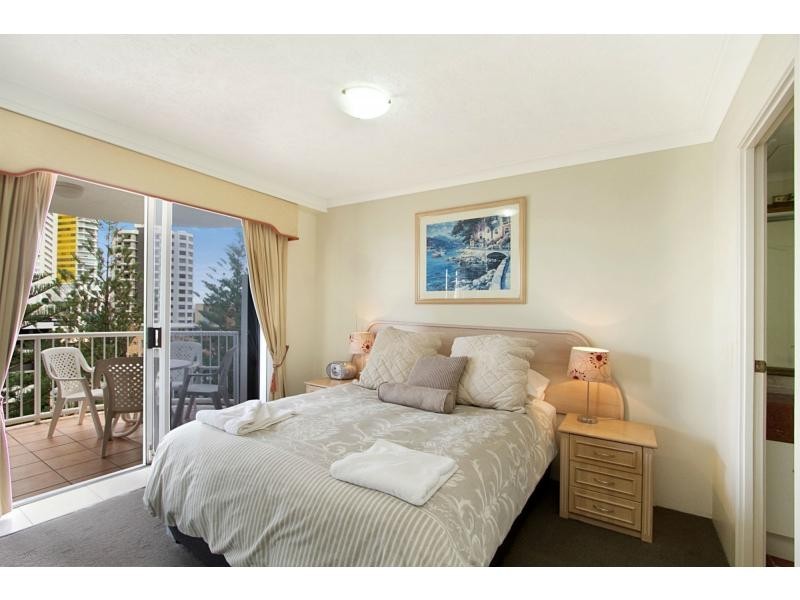703/8 Philip Avenue, Broadbeach QLD 4218