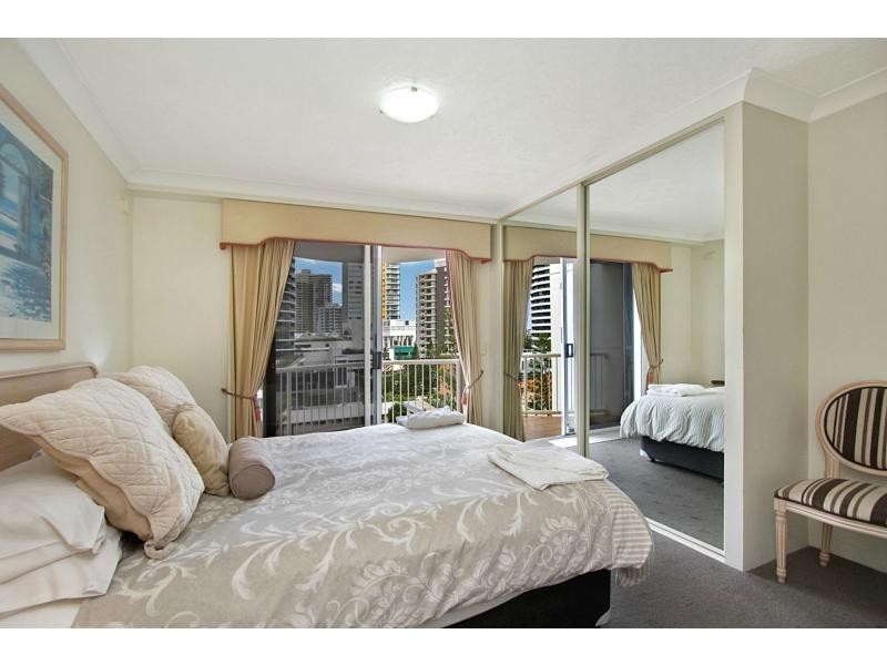 703/8 Philip Avenue, Broadbeach QLD 4218