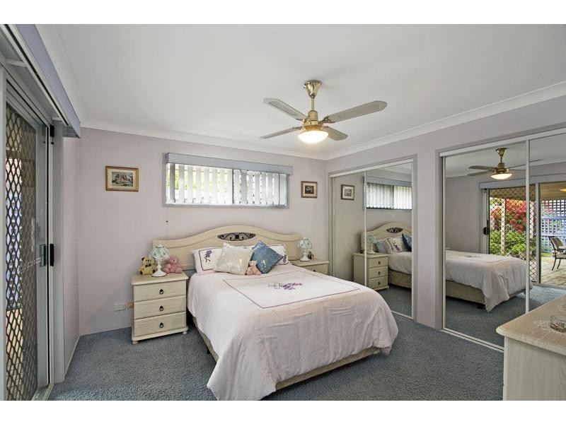 246 Christine Avenue, Burleigh Waters QLD 4220