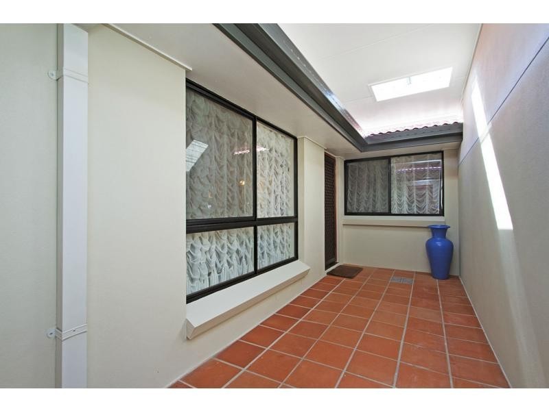 1/35 Twenty Seventh Avenue, Palm Beach QLD 4221