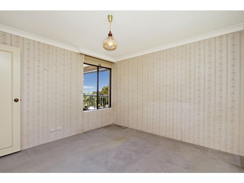 8/5 Hill Avenue, Burleigh Heads QLD 4220
