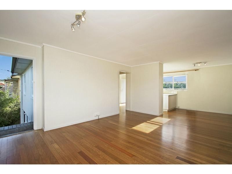 17 Allawah Avenue, Palm Beach QLD 4221