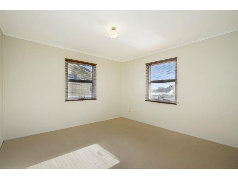 17 Allawah Avenue, Palm Beach QLD 4221