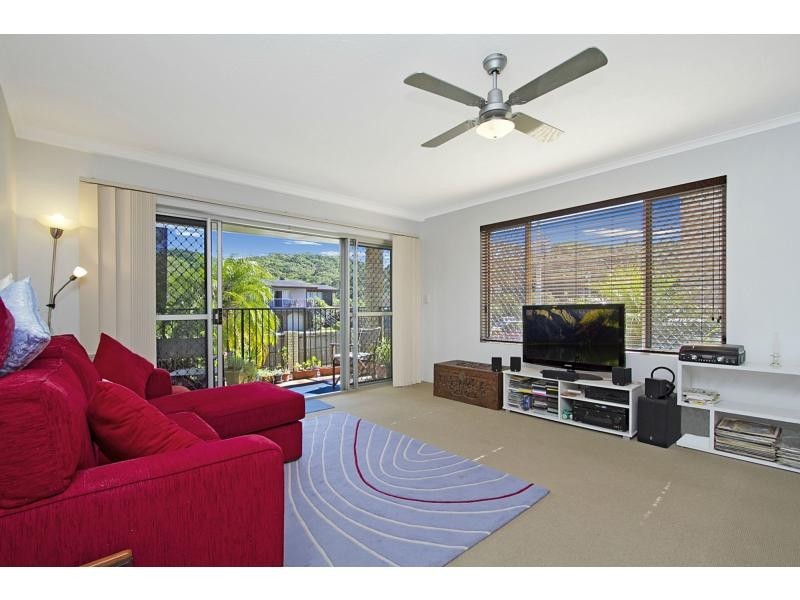 4/18 Ikkina Road, Burleigh Heads QLD 4220