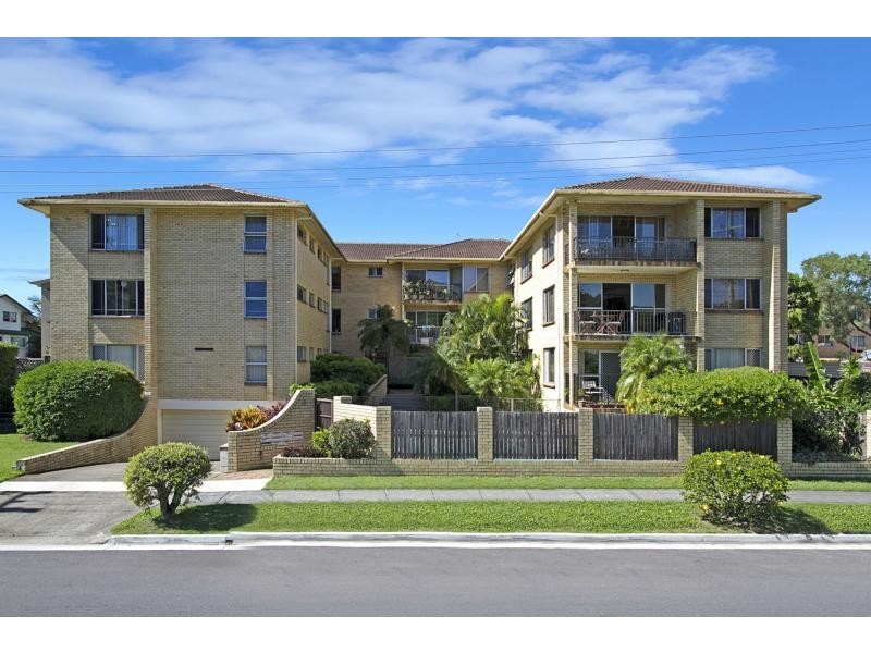 4/18 Ikkina Road, Burleigh Heads QLD 4220