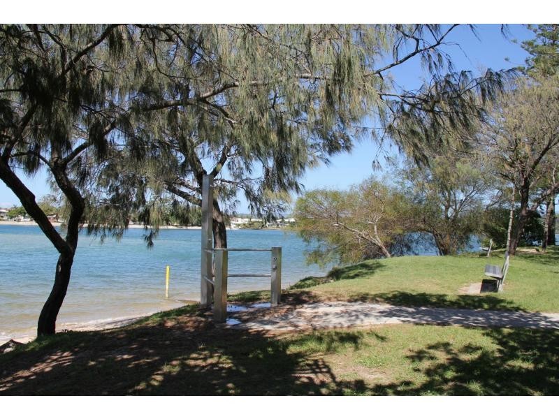 4/18 Ikkina Road, Burleigh Heads QLD 4220