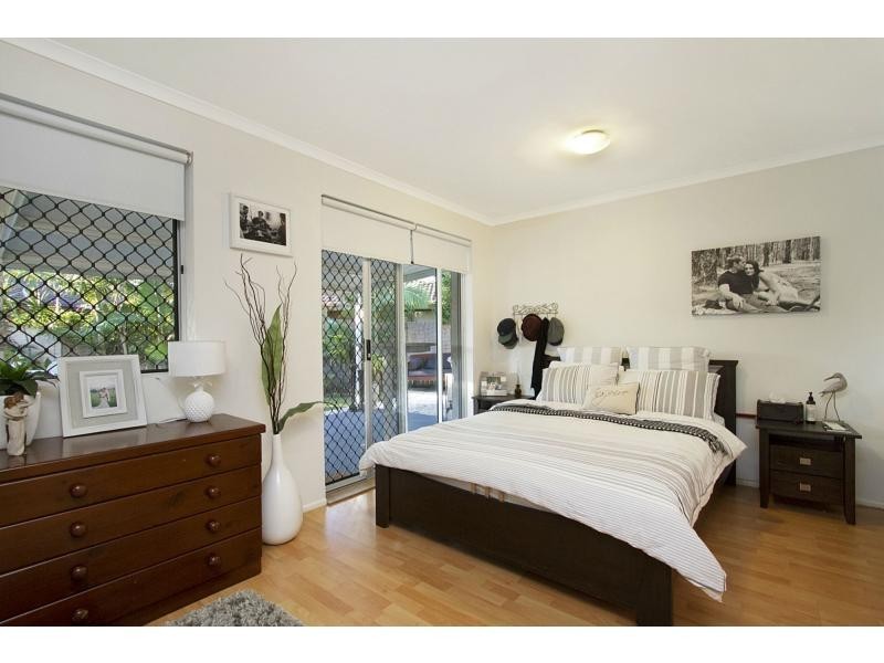 2/3 Peacock Place, Burleigh Waters QLD 4220