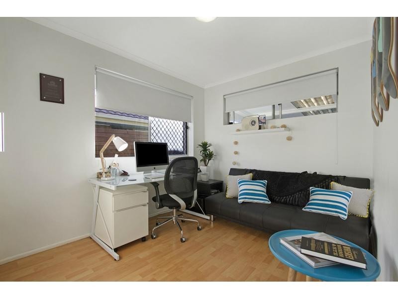 2/3 Peacock Place, Burleigh Waters QLD 4220