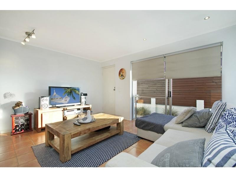 2/3 Peacock Place, Burleigh Waters QLD 4220