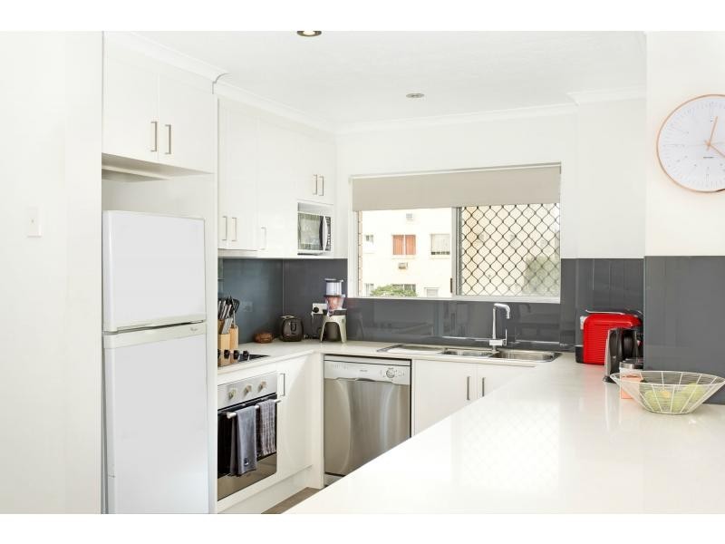 7/5 Christine Avenue, Miami QLD 4220