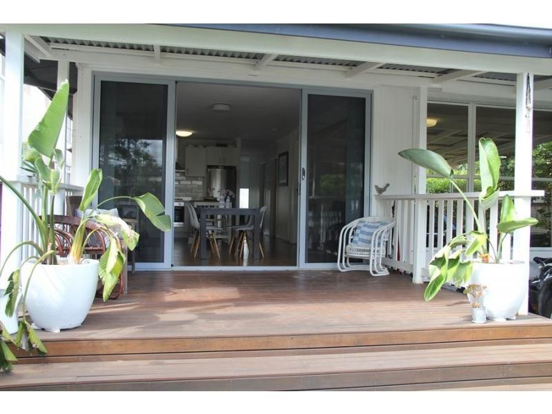 32 Sixth Avenue, Palm Beach QLD 4221