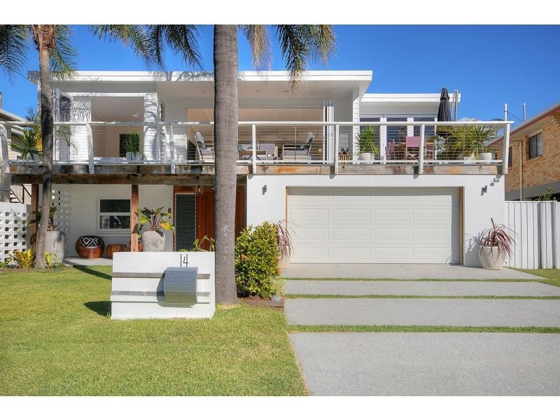 14 Murlong Crescent, Palm Beach QLD 4221