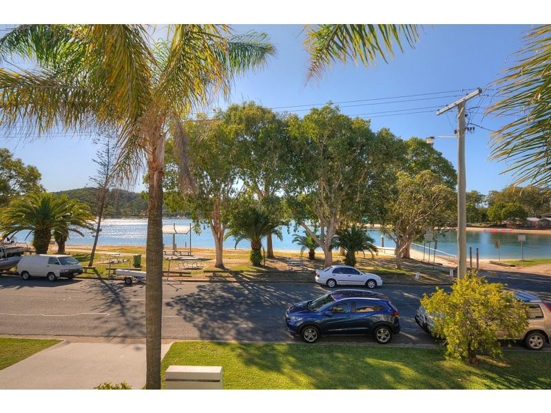 14 Murlong Crescent, Palm Beach QLD 4221