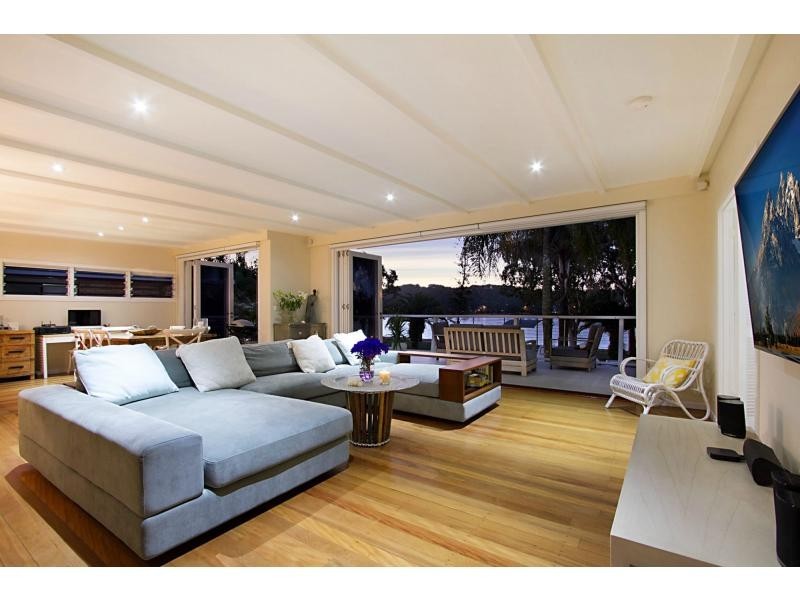 14 Murlong Crescent, Palm Beach QLD 4221