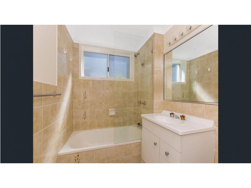 6/4 Murlong Cres, Palm Beach QLD 4221