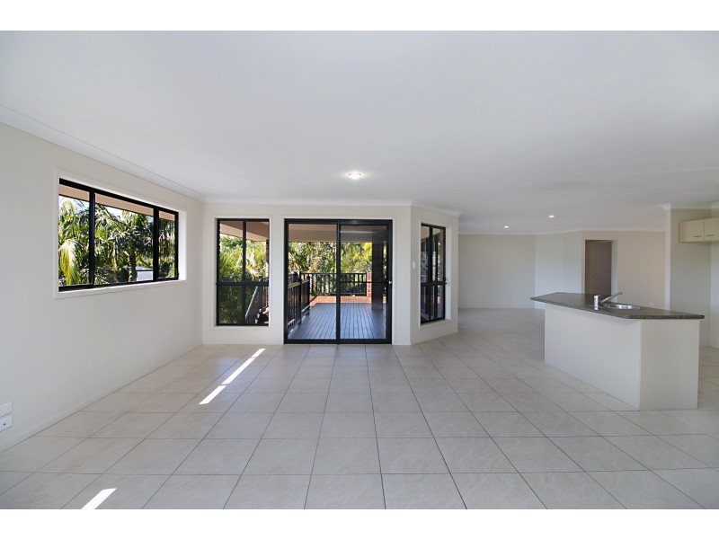 17 Tiarnna Cl, Burleigh Heads QLD 4220