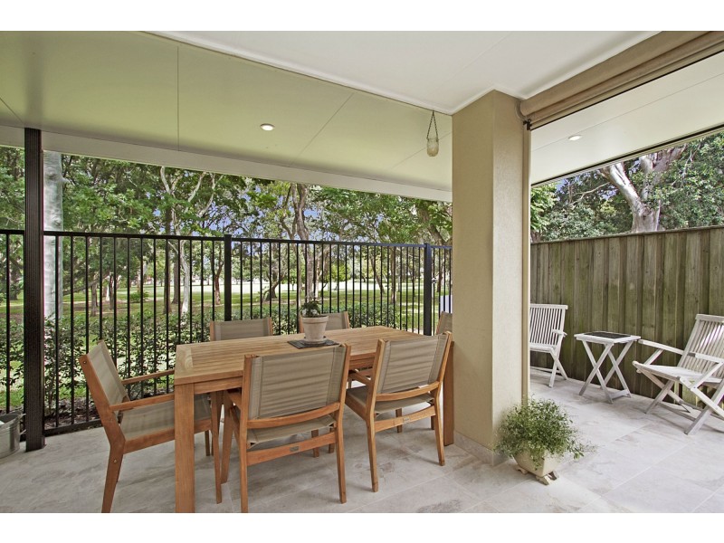 2/6 Albion Avenue, Miami QLD 4220