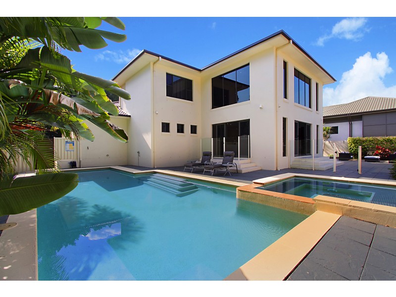 29 River Cove Pl, Helensvale QLD 4212