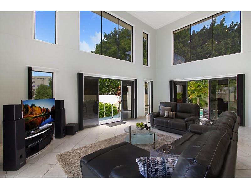 29 River Cove Pl, Helensvale QLD 4212