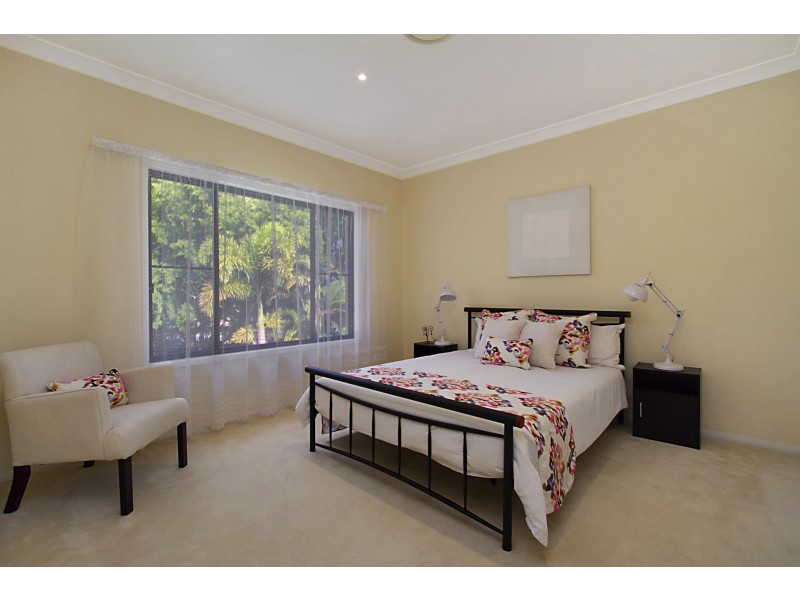 29 River Cove Pl, Helensvale QLD 4212