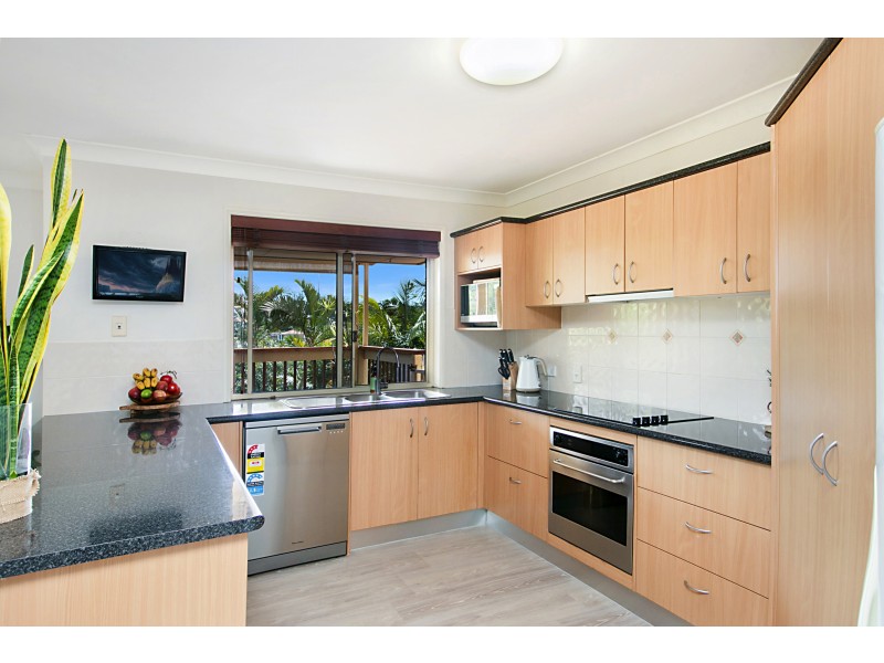 11 Tiarnna Cl, Burleigh Heads QLD 4220