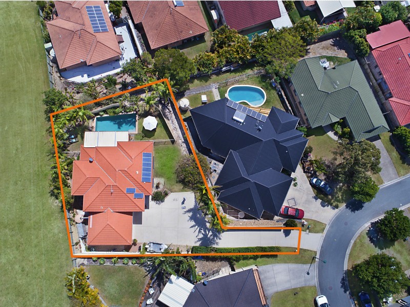 11 Tiarnna Cl, Burleigh Heads QLD 4220