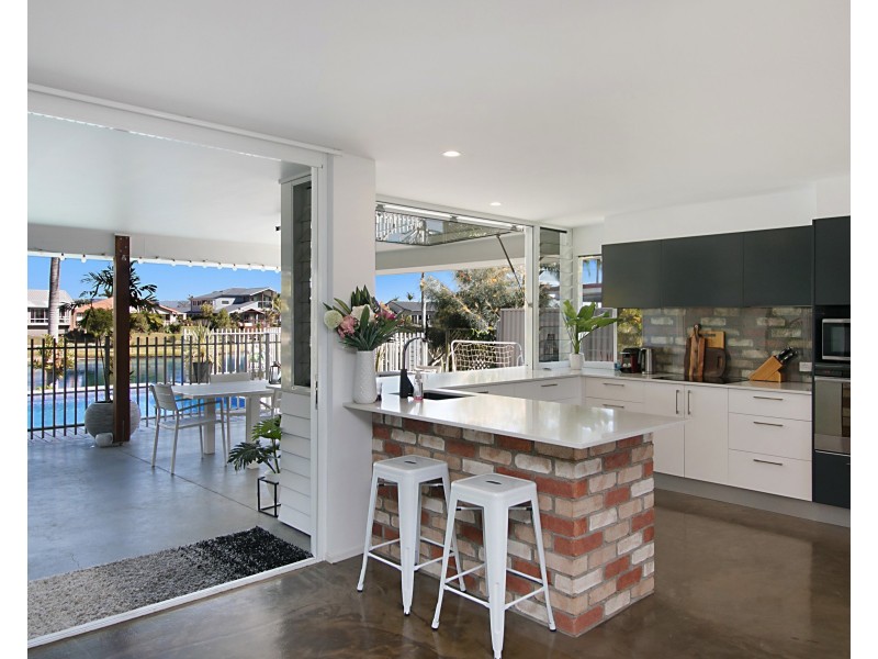 176 Acanthus Ave, Burleigh Waters QLD 4220