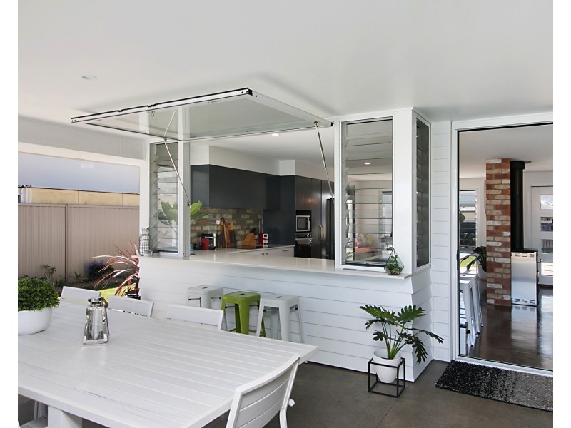 176 Acanthus Ave, Burleigh Waters QLD 4220