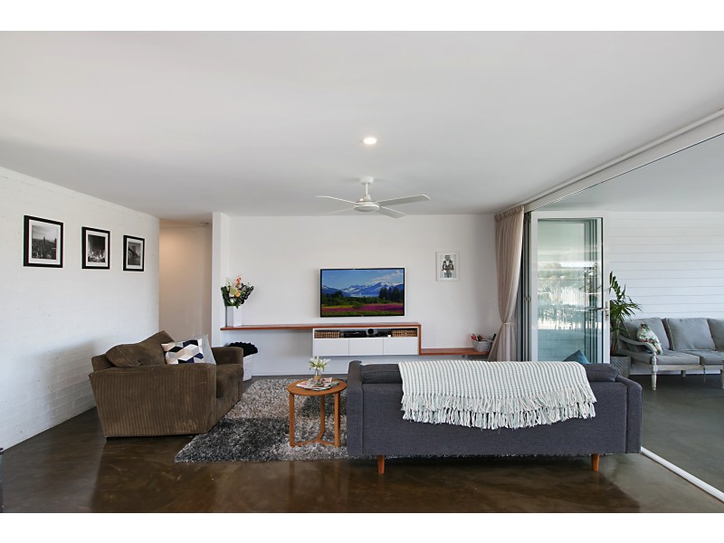 176 Acanthus Ave, Burleigh Waters QLD 4220