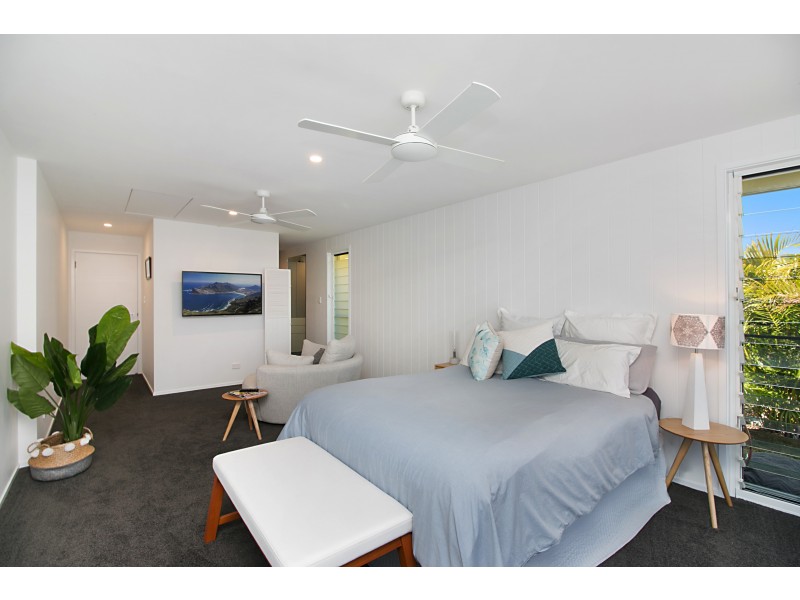 176 Acanthus Ave, Burleigh Waters QLD 4220