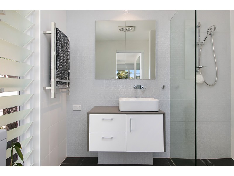 176 Acanthus Ave, Burleigh Waters QLD 4220