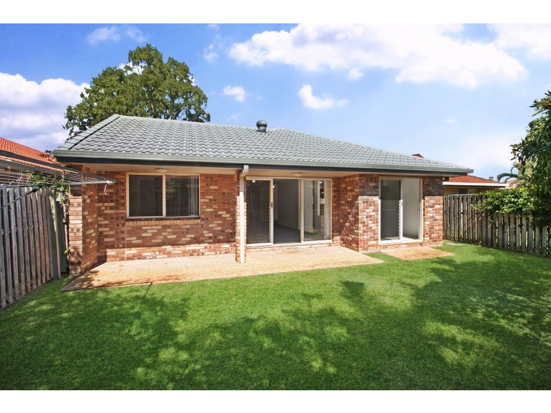 12 Typha Pl, Elanora QLD 4221