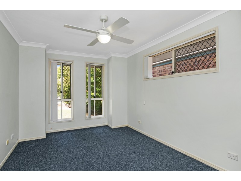 12 Typha Pl, Elanora QLD 4221