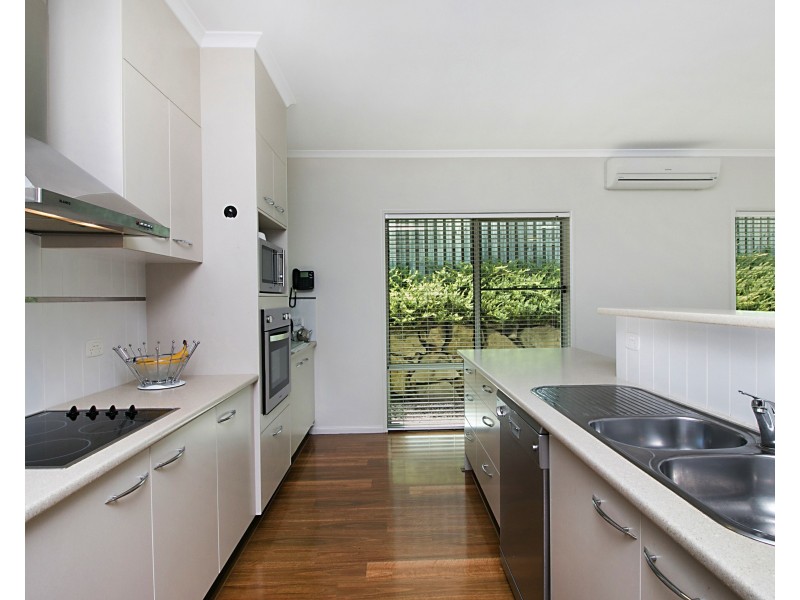 5 Kambah Pl, Reedy Creek QLD 4227