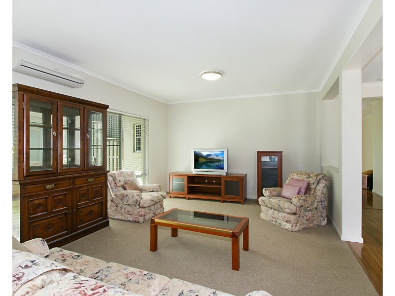 5 Kambah Pl, Reedy Creek QLD 4227