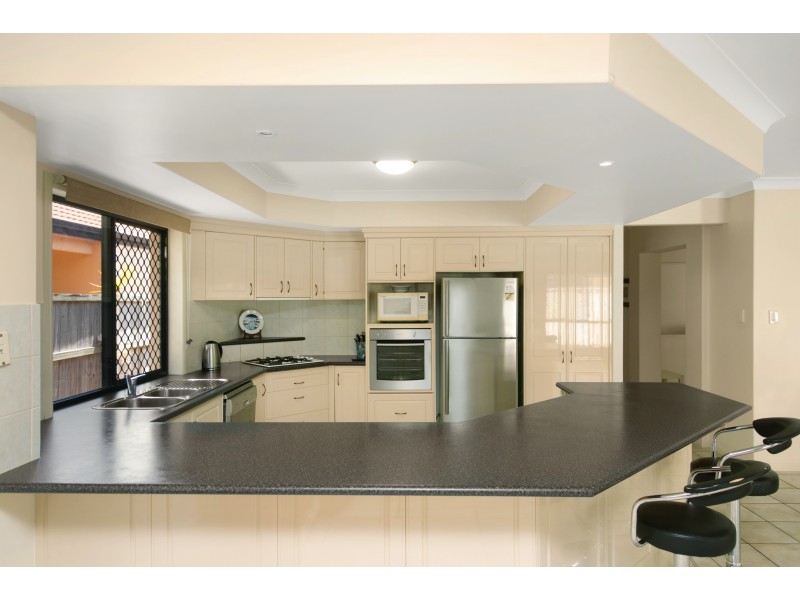 6 Tropicana Cct, Burleigh Waters QLD 4220