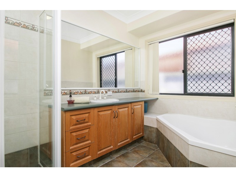 6 Tropicana Cct, Burleigh Waters QLD 4220