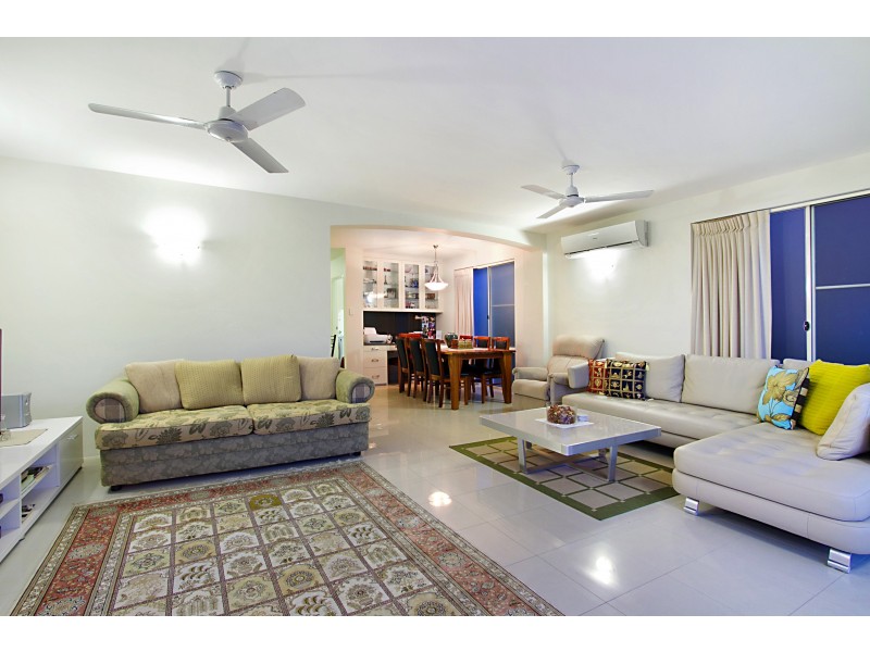 1/53 Hayle Street, Burleigh Heads QLD 4220