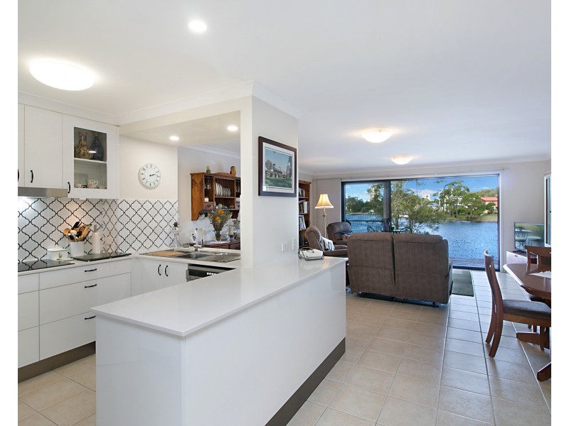 5/8-10 Sunbird St, Burleigh Waters QLD 4220