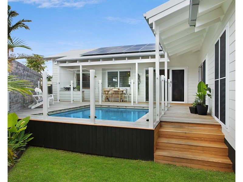 39 Fourteenth Ave, Palm Beach QLD 4221