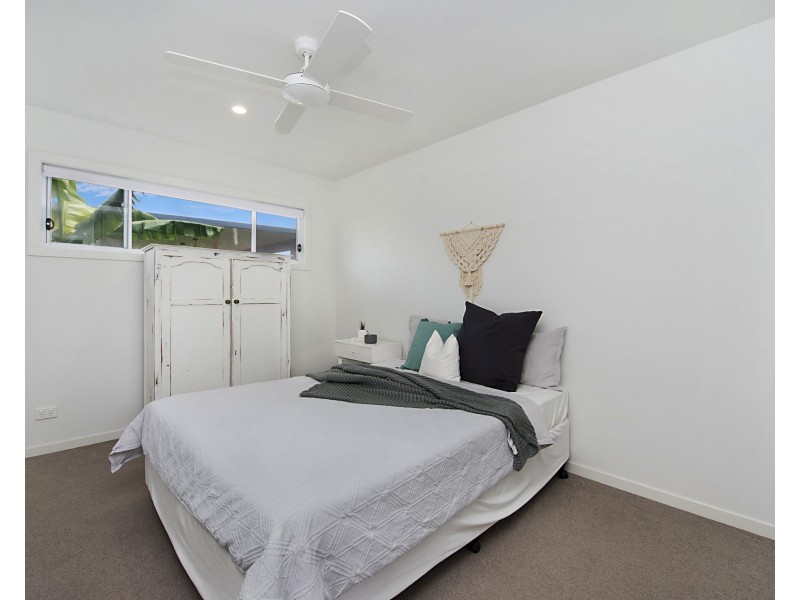 39 Fourteenth Ave, Palm Beach QLD 4221