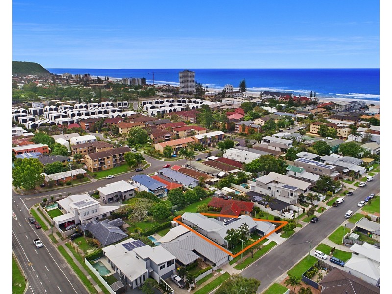 39 Fourteenth Ave, Palm Beach QLD 4221